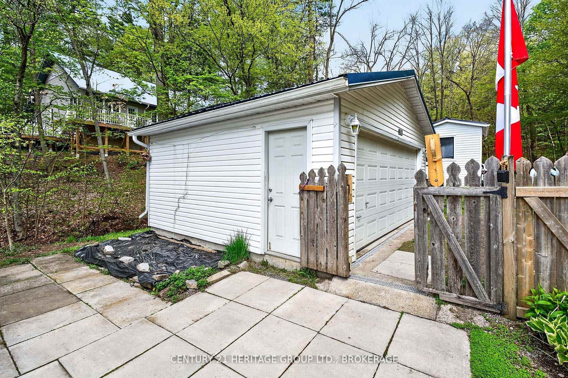 1726 Turcotte Lane photo 35