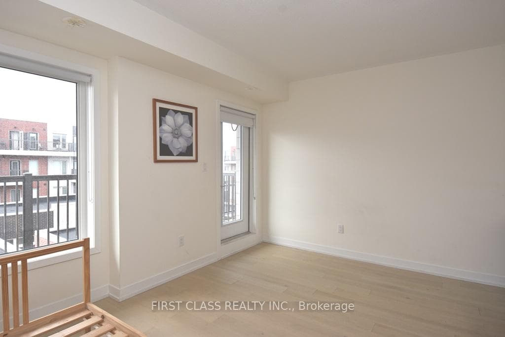 88 William Duncan Road photo 16