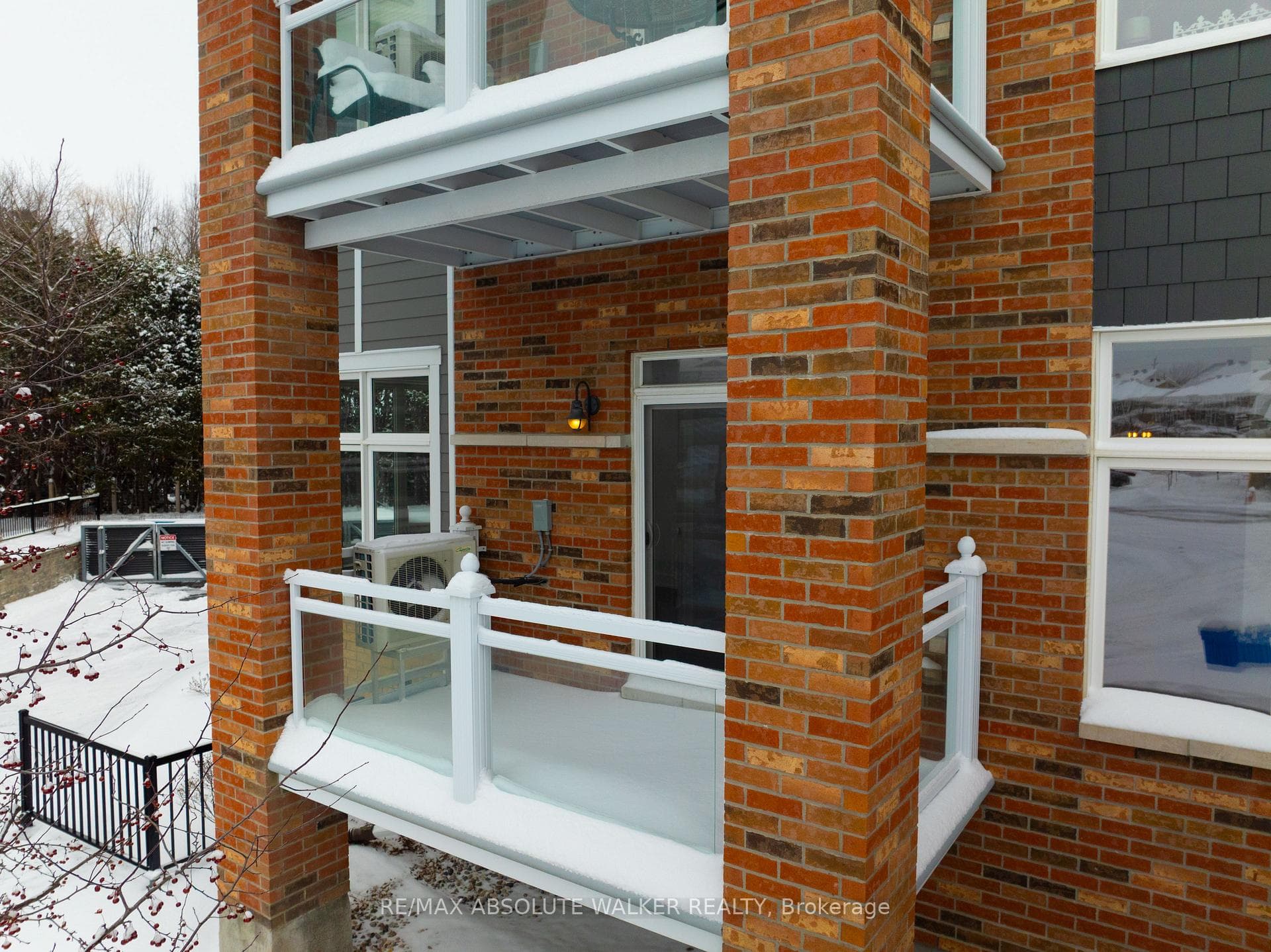 305 Elizabeth Cosgrove Private Unit 101 photo 39