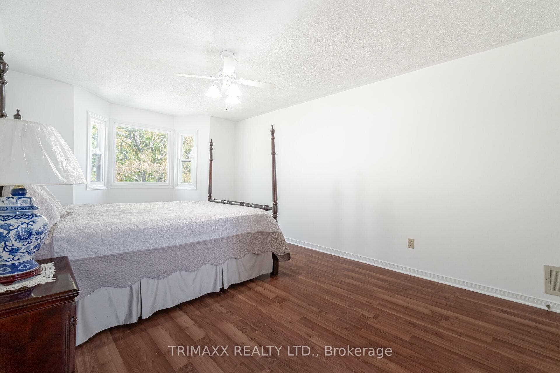 44 Saint Tropez Court photo 21