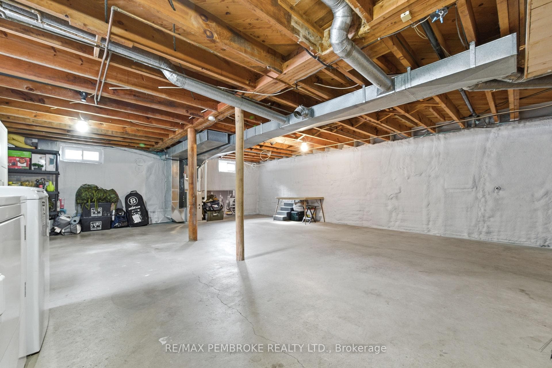613 Airport Road photo 24