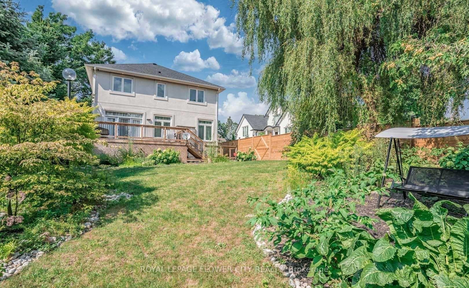 502 Henry Street photo 8