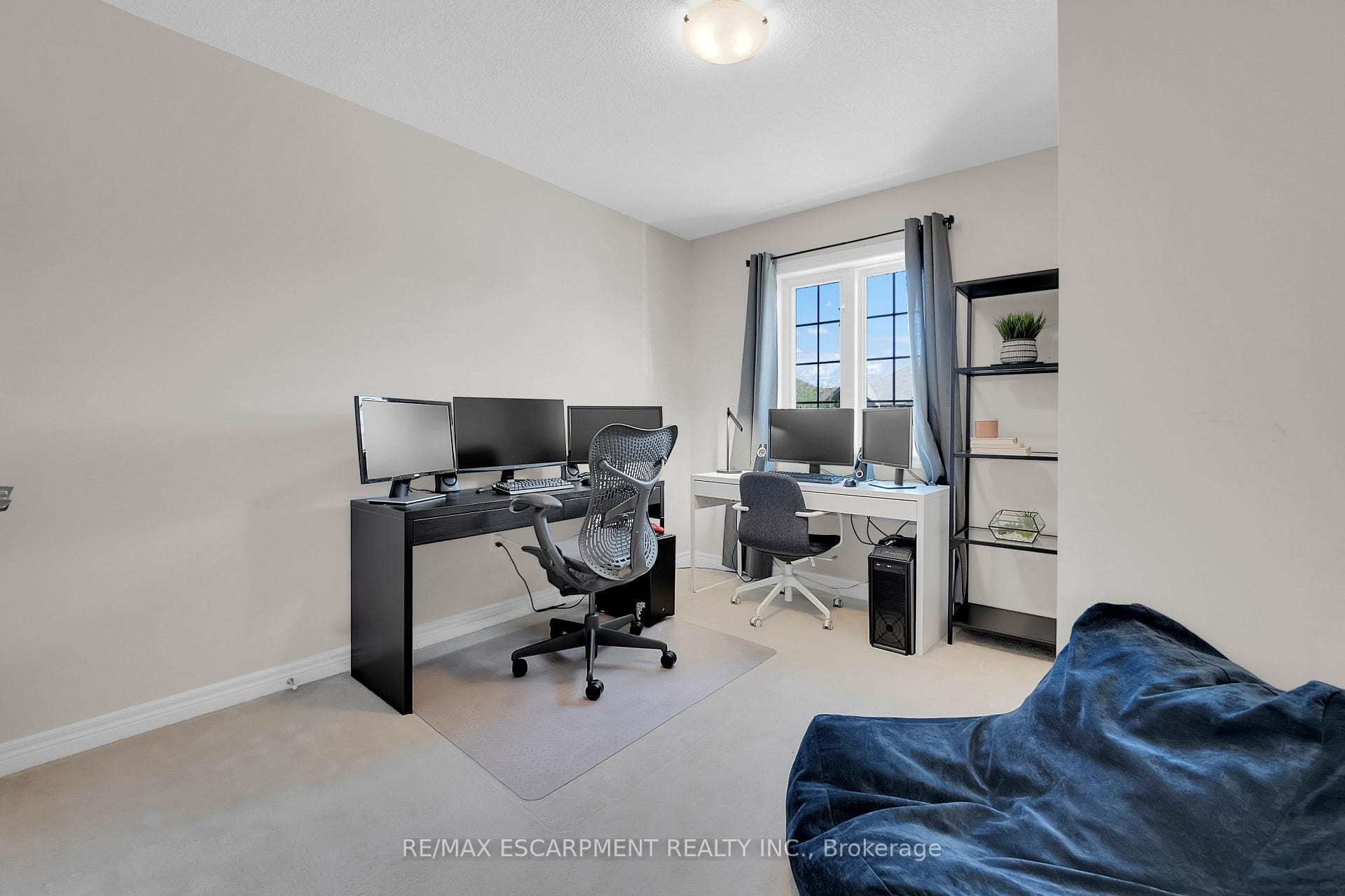 137 Kinsman Drive photo 33