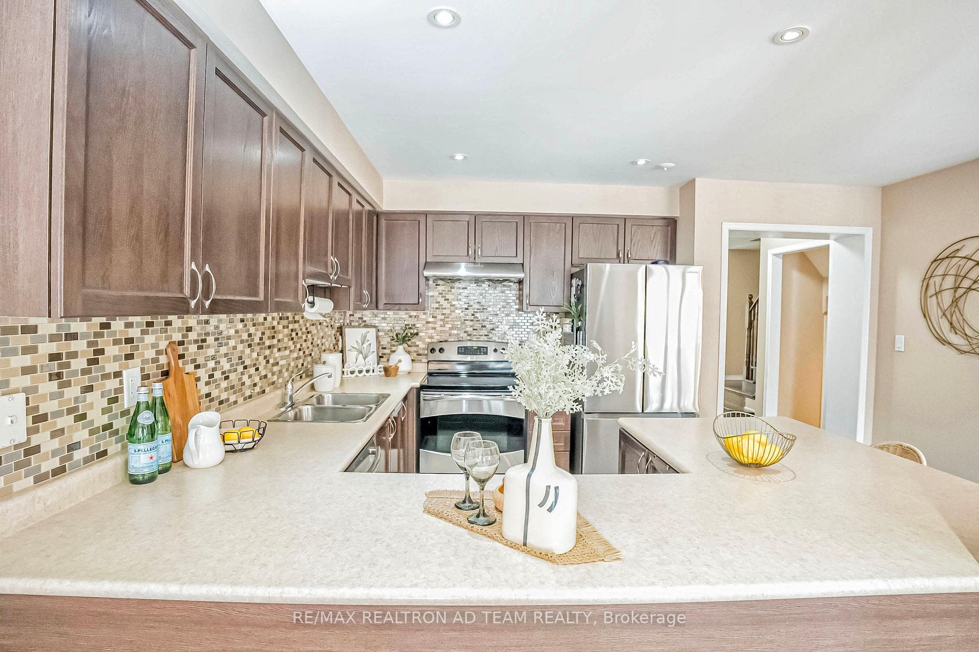 44 Summerside Avenue photo 15