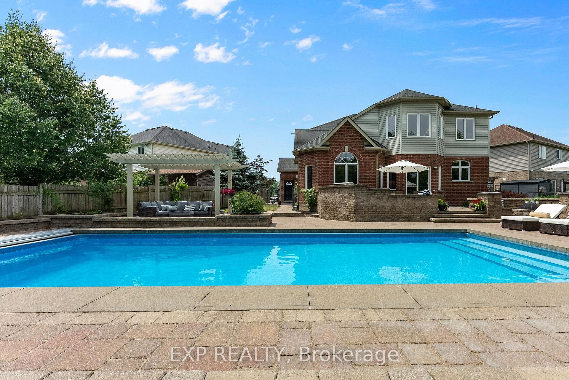 700 Brian Street photo 7