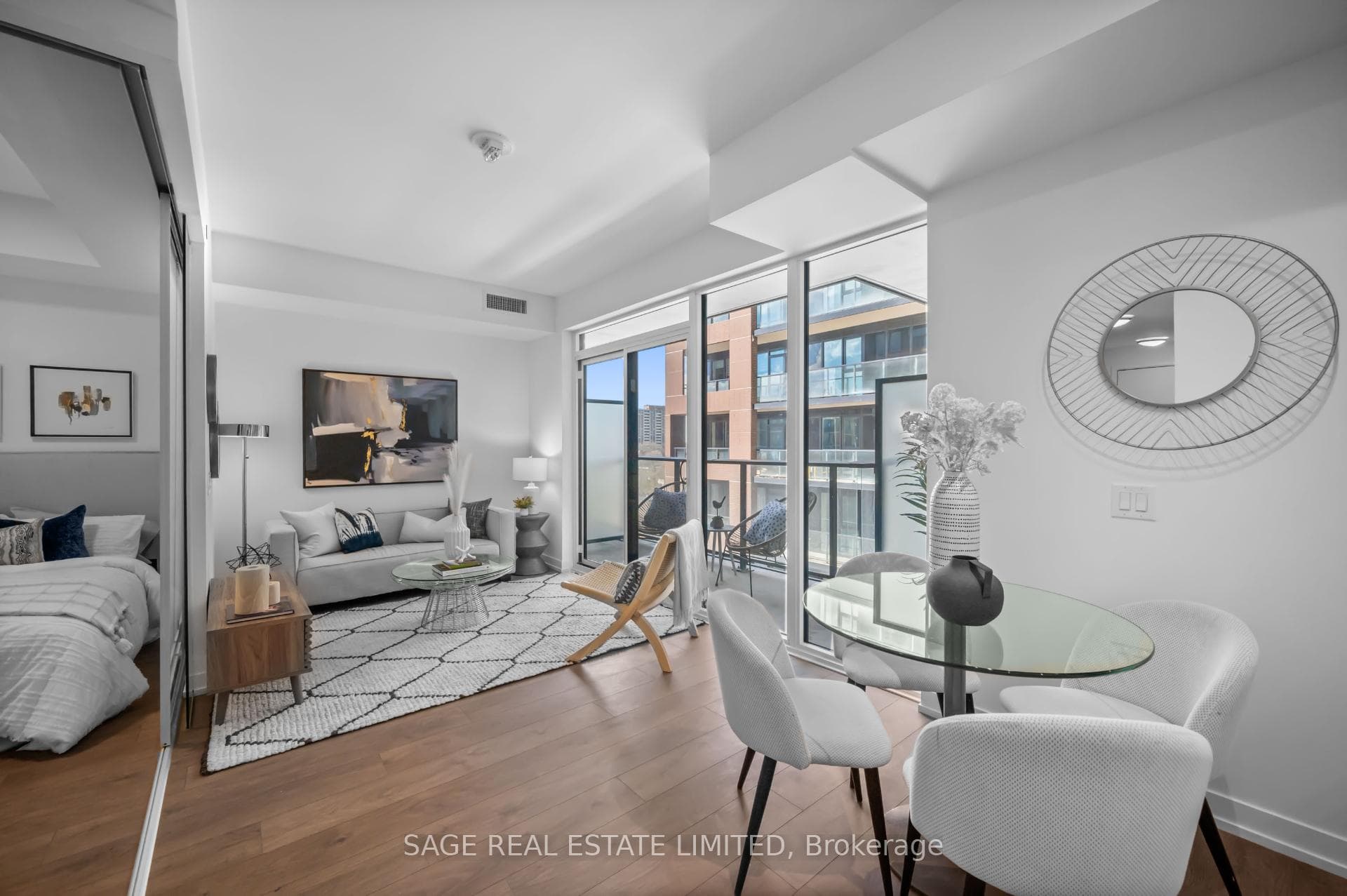 270 Dufferin Street Unit 711 photo 10