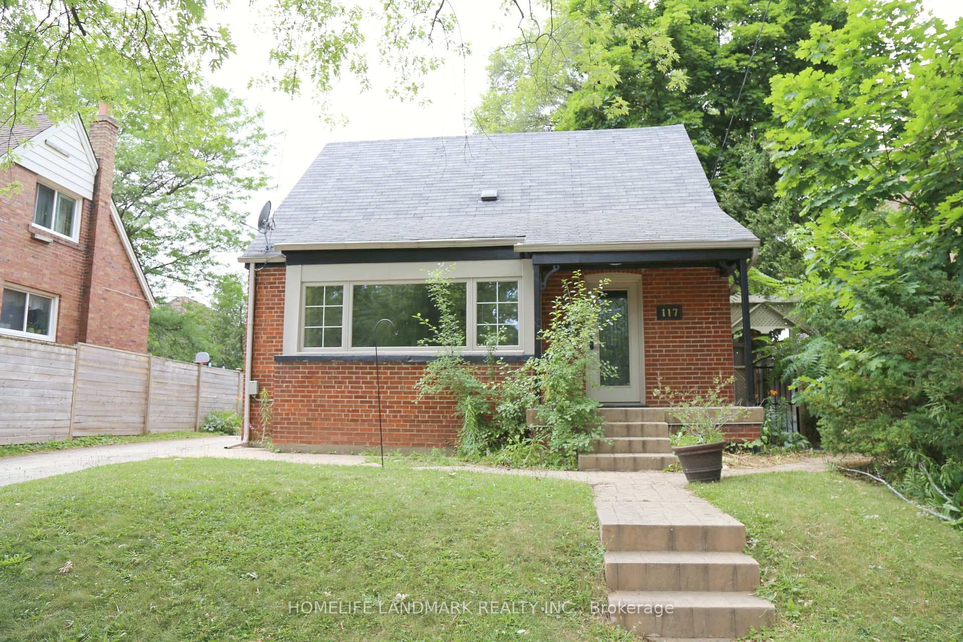 117 Prince Charles Drive photo 1