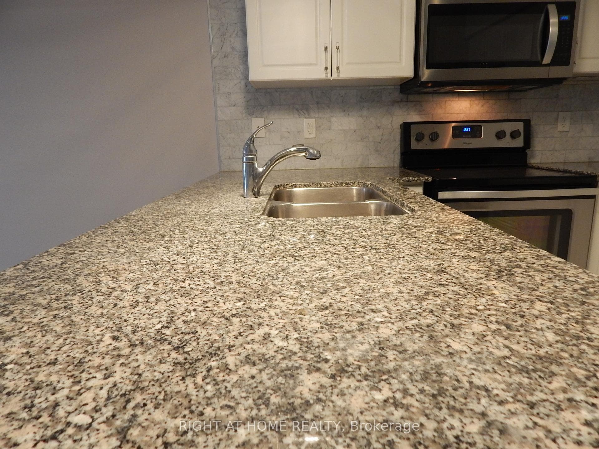 2492 Post Road Unit 12 photo 19