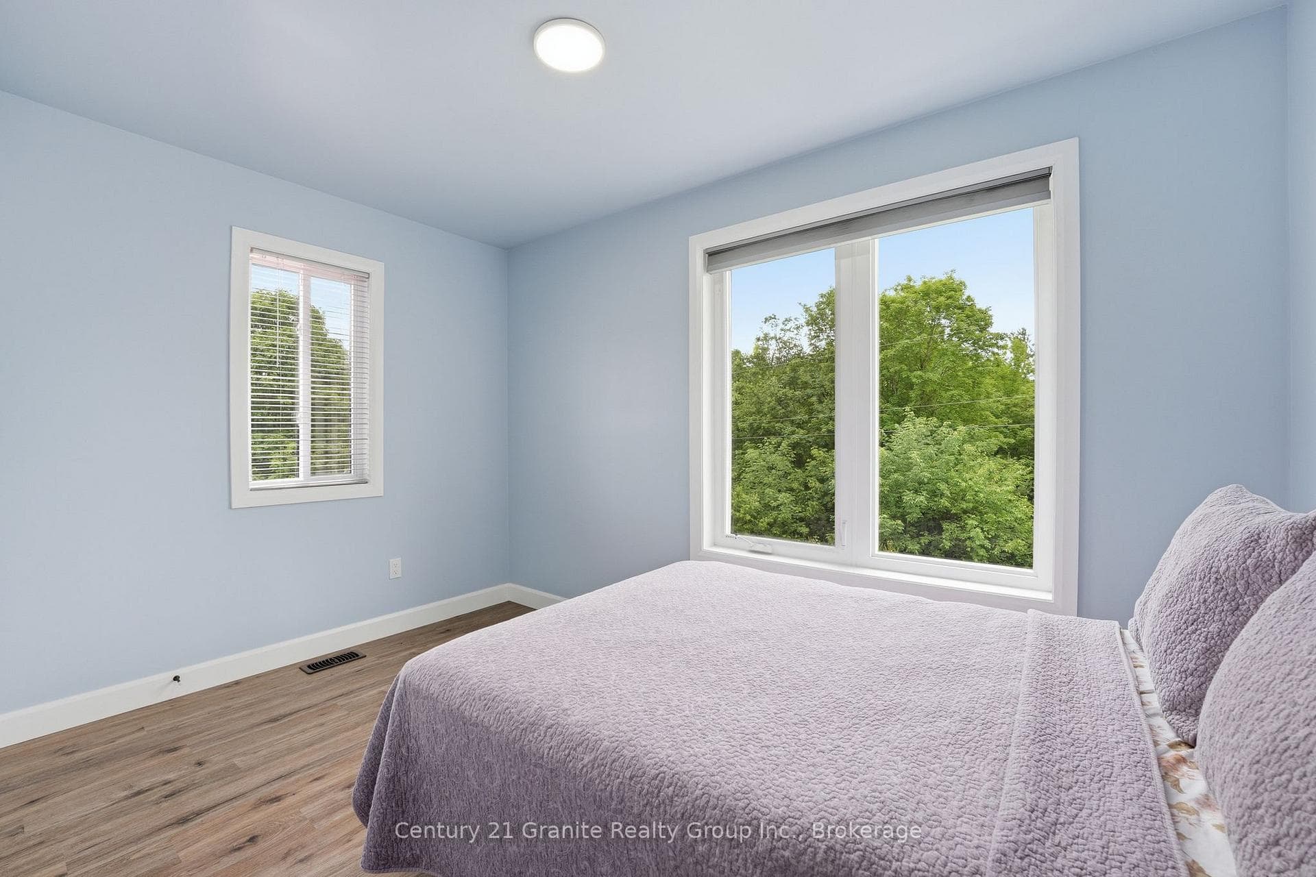 1742 Rose Island Road photo 18