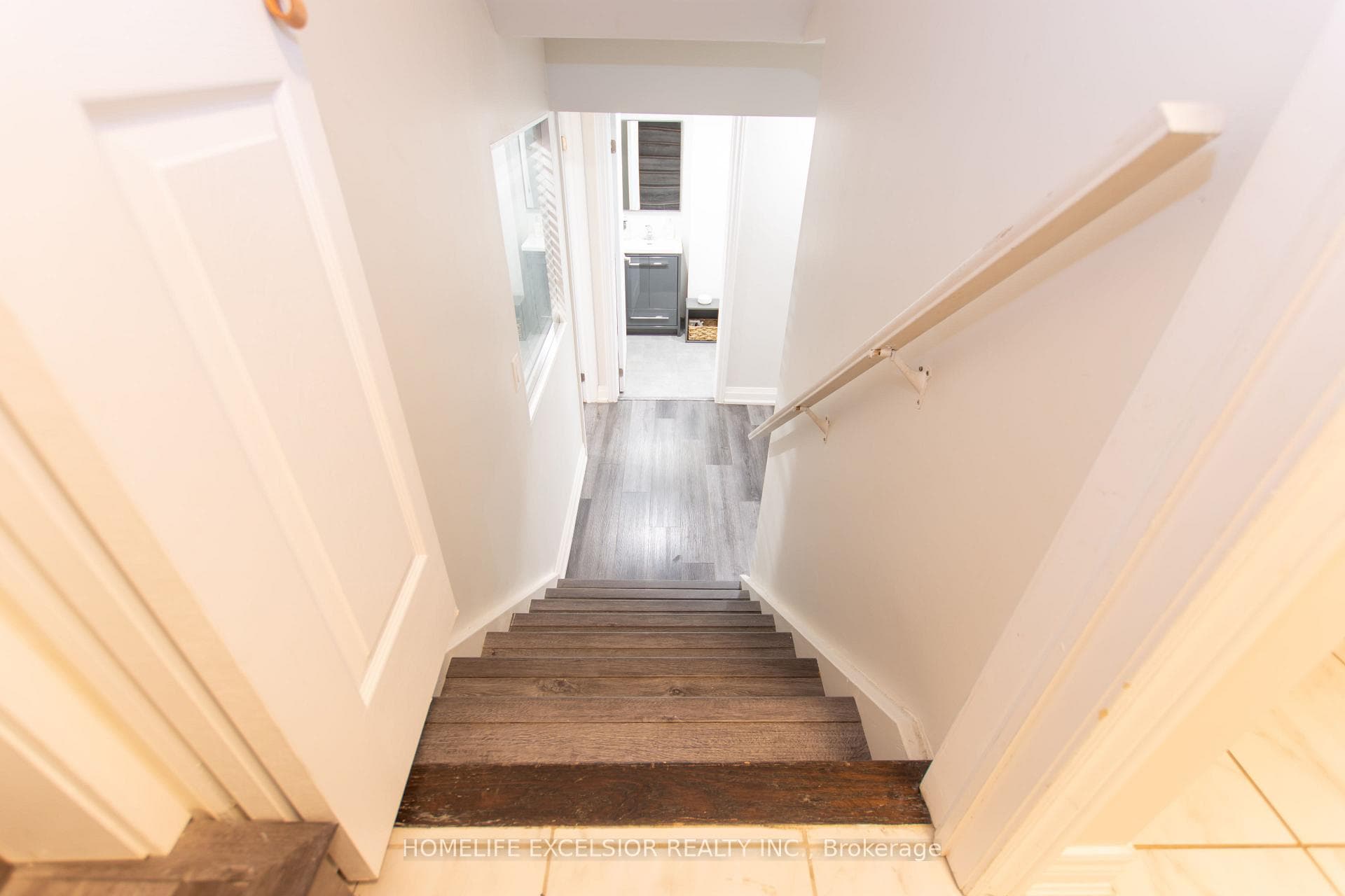 393 Savoline Boulevard photo 25
