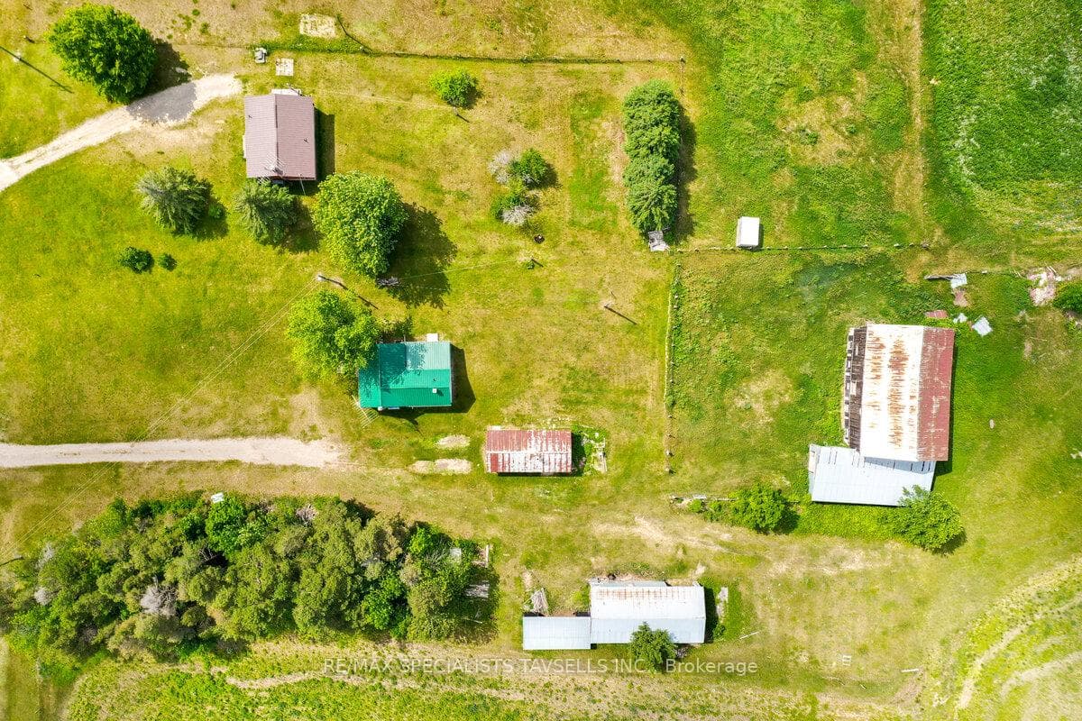 938198 Airport Road photo 3