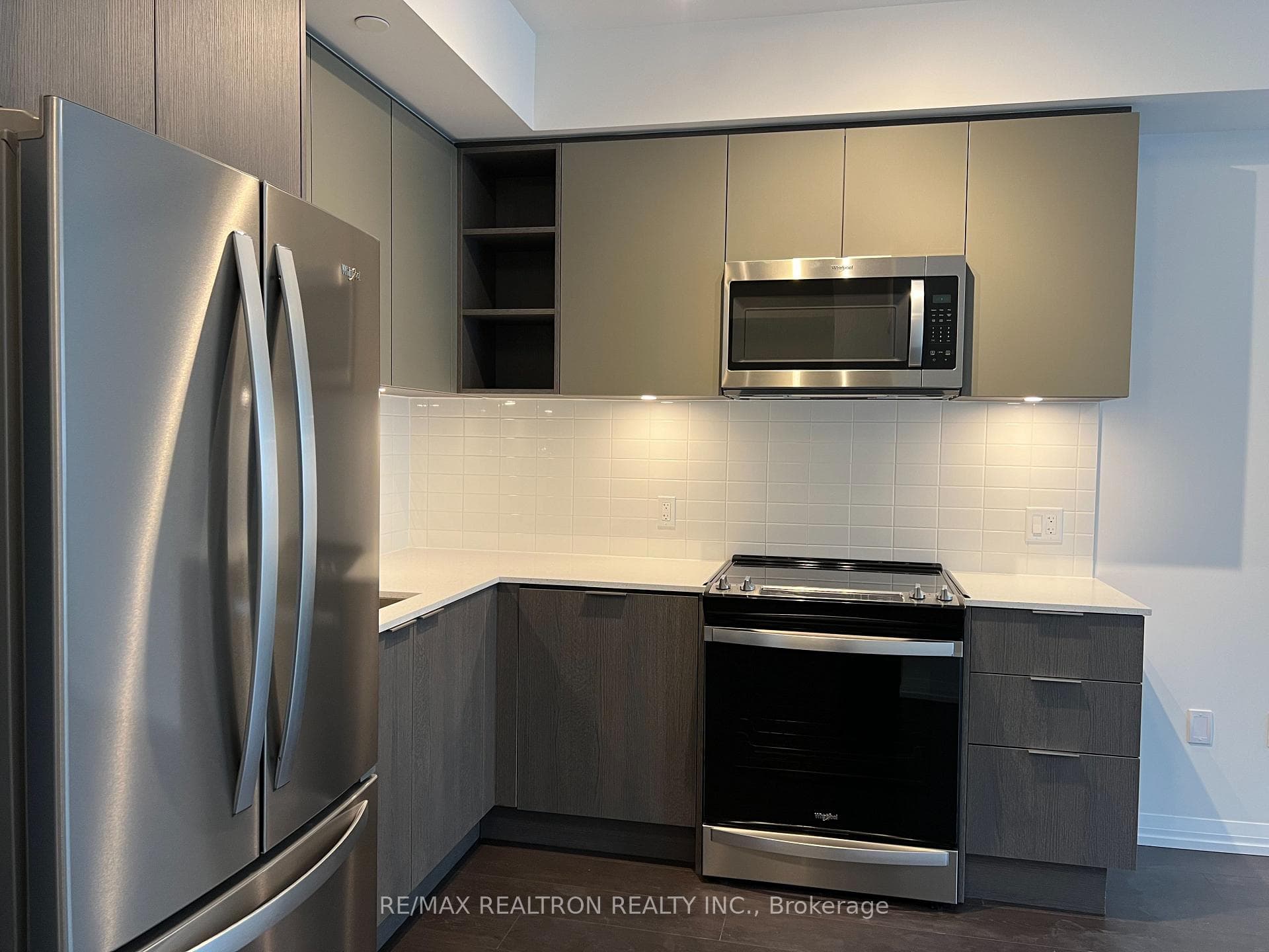 25 Holly Street Unit 1005 photo 8
