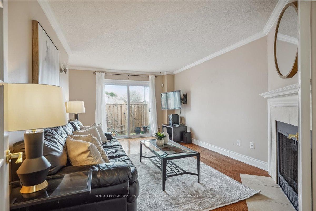 2470 Headon Forest Drive Unit 15 photo 4