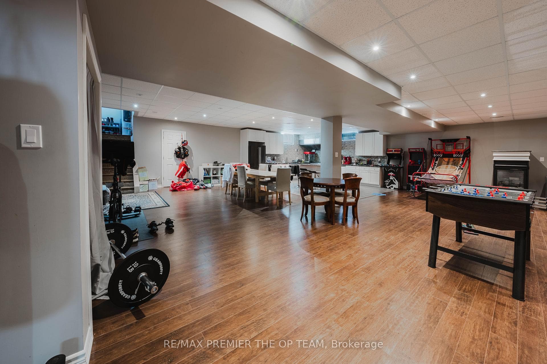 56 Park Ridge Drive Unit Lower photo 9