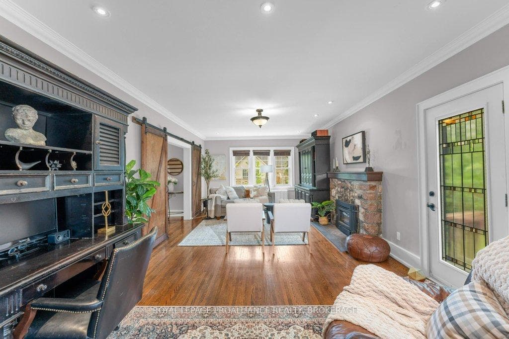 609 Earl Street photo 9