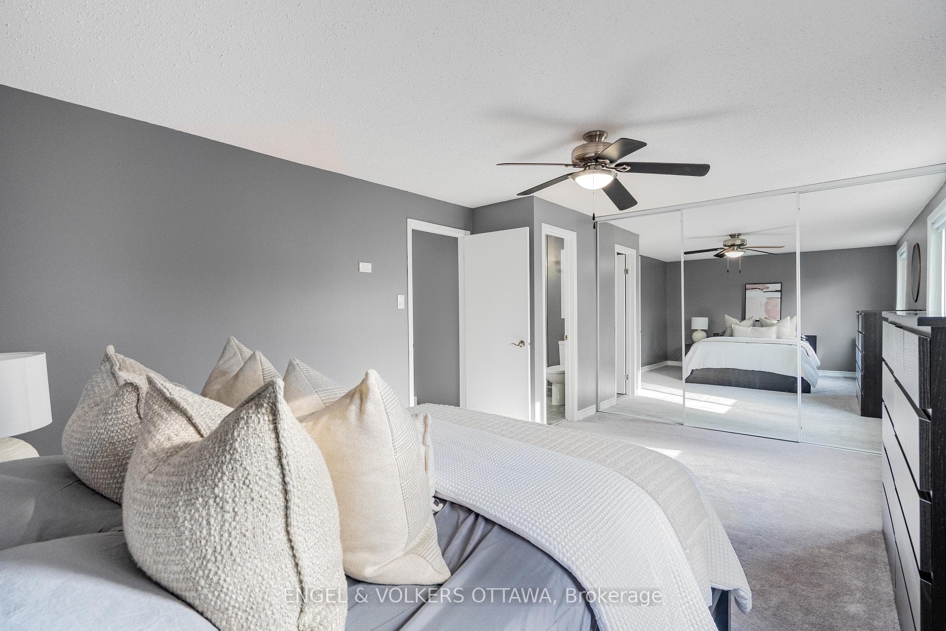 1152 Des Forets Avenue photo 15