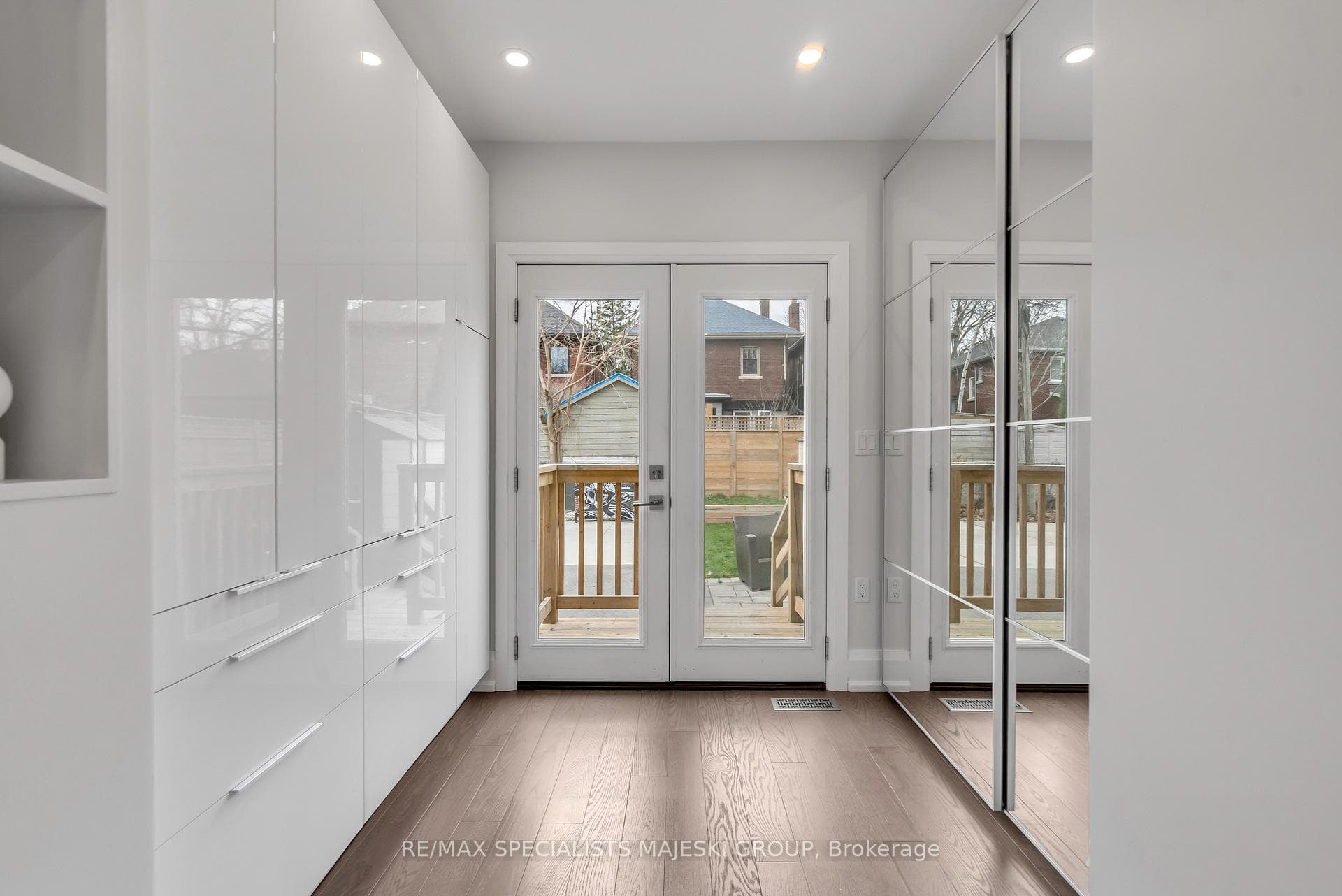 27 Heydon Park Road photo 15