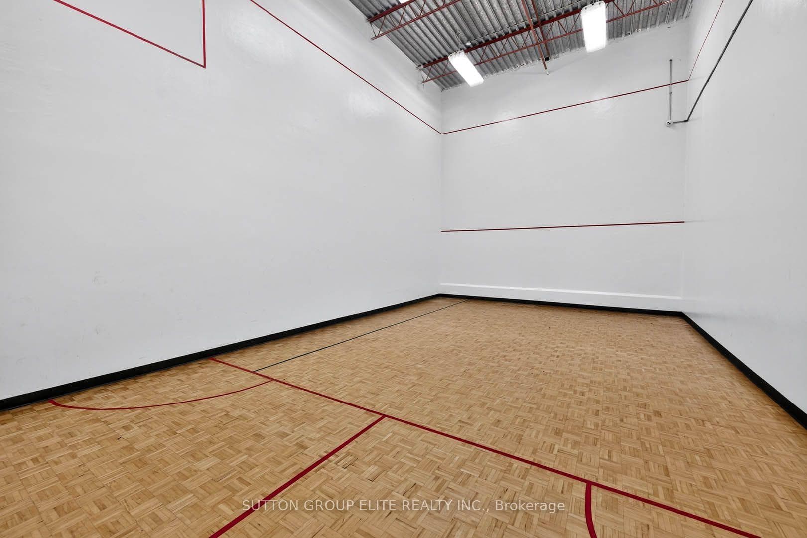 820 Burnhamthorpe Road Unit 2010 photo 38