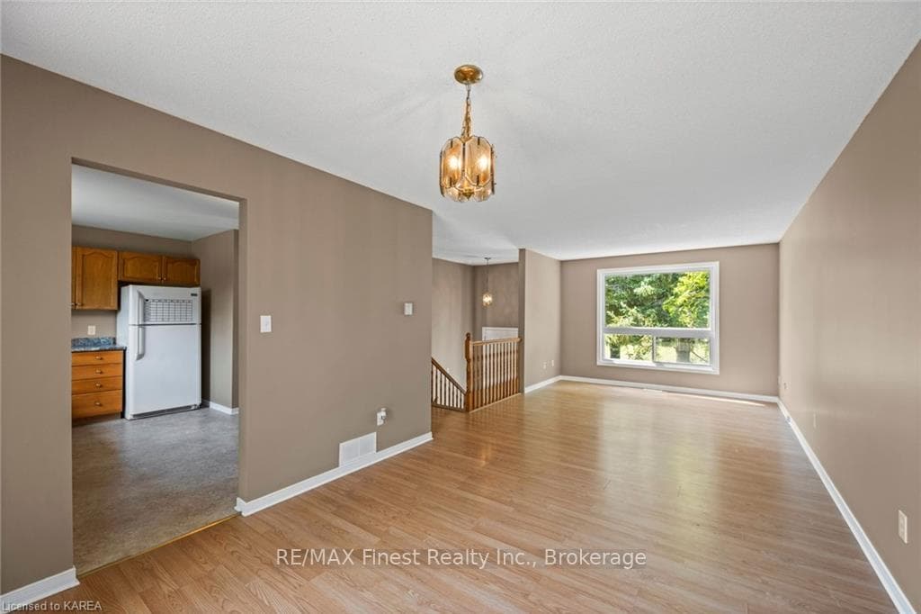 1172 ACADIA Drive photo 11