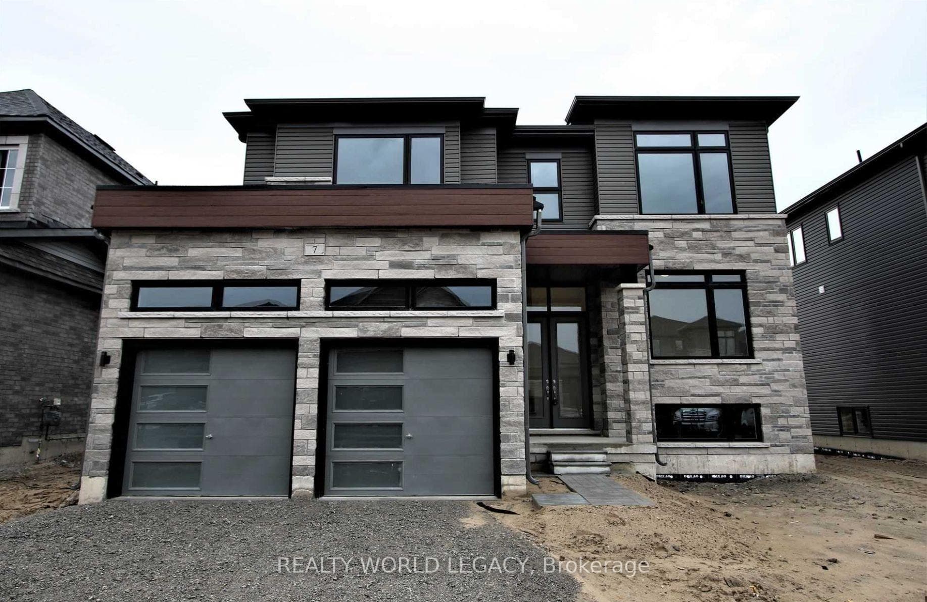 7 Beatrice Drive photo 1
