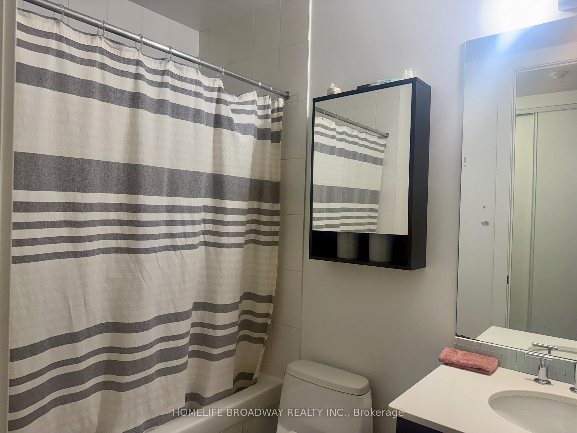 Modern 4 piece Bathroom