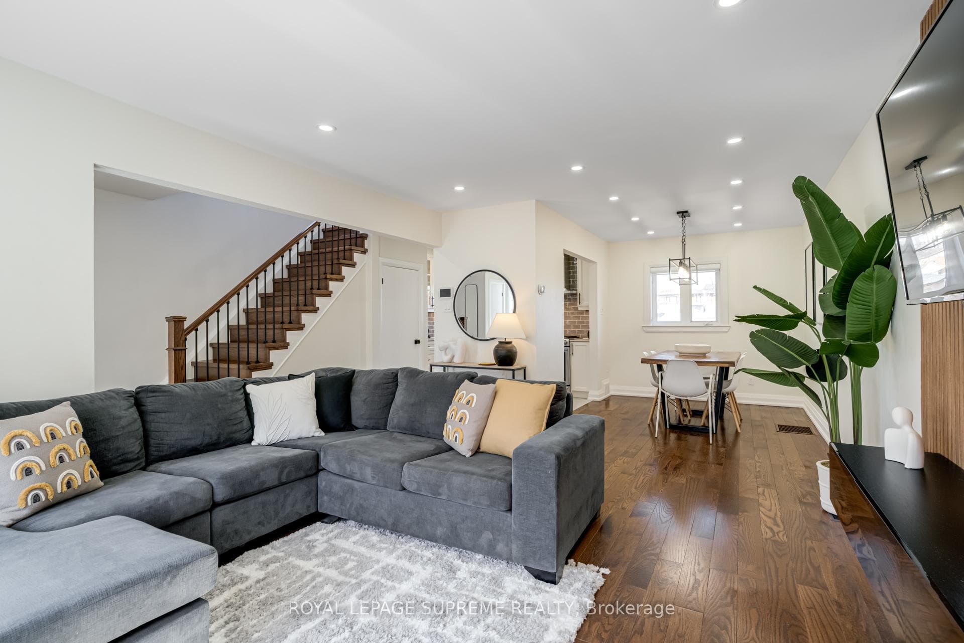 1454 Wilson Avenue photo 9