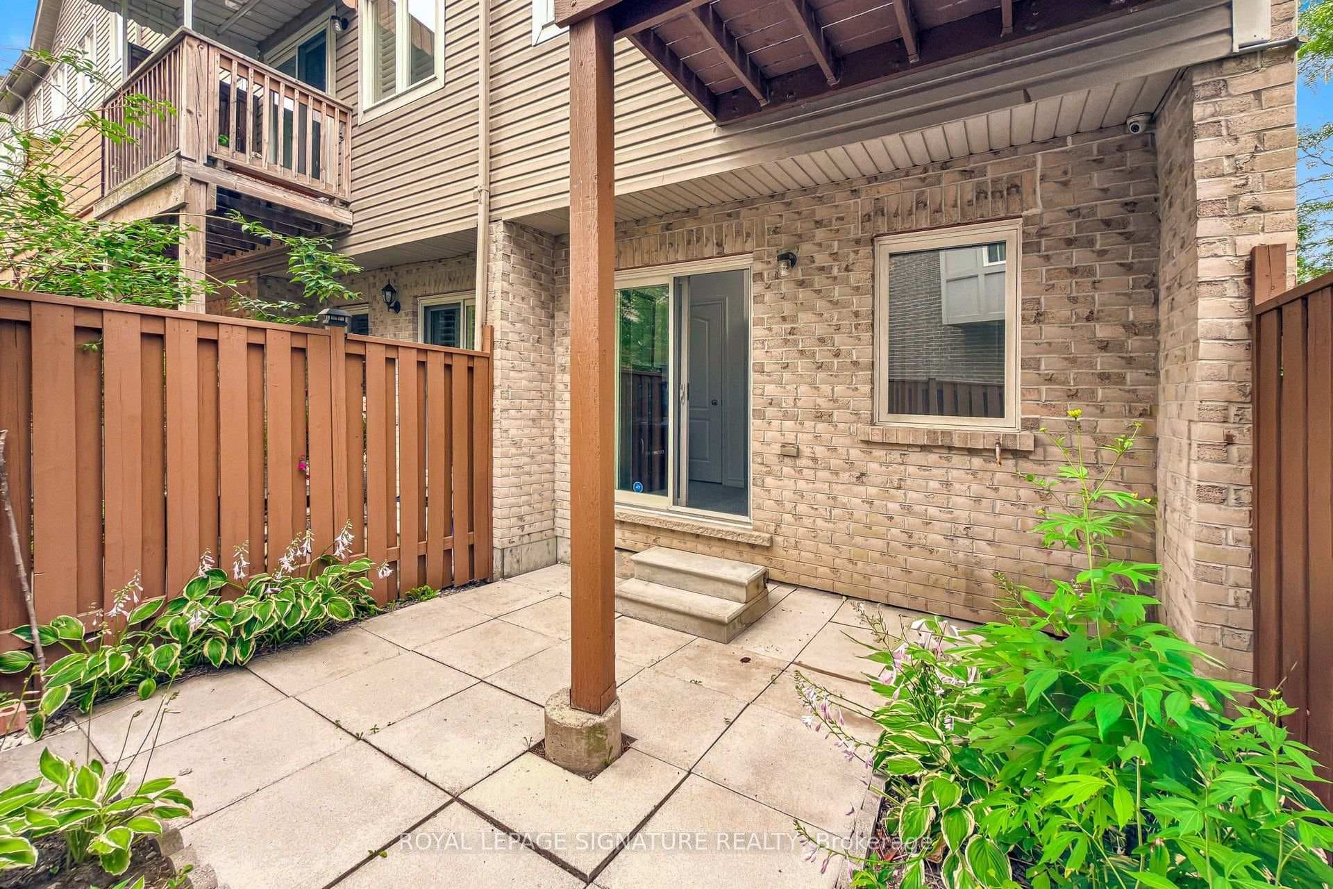 51 Piggott Mews photo 44