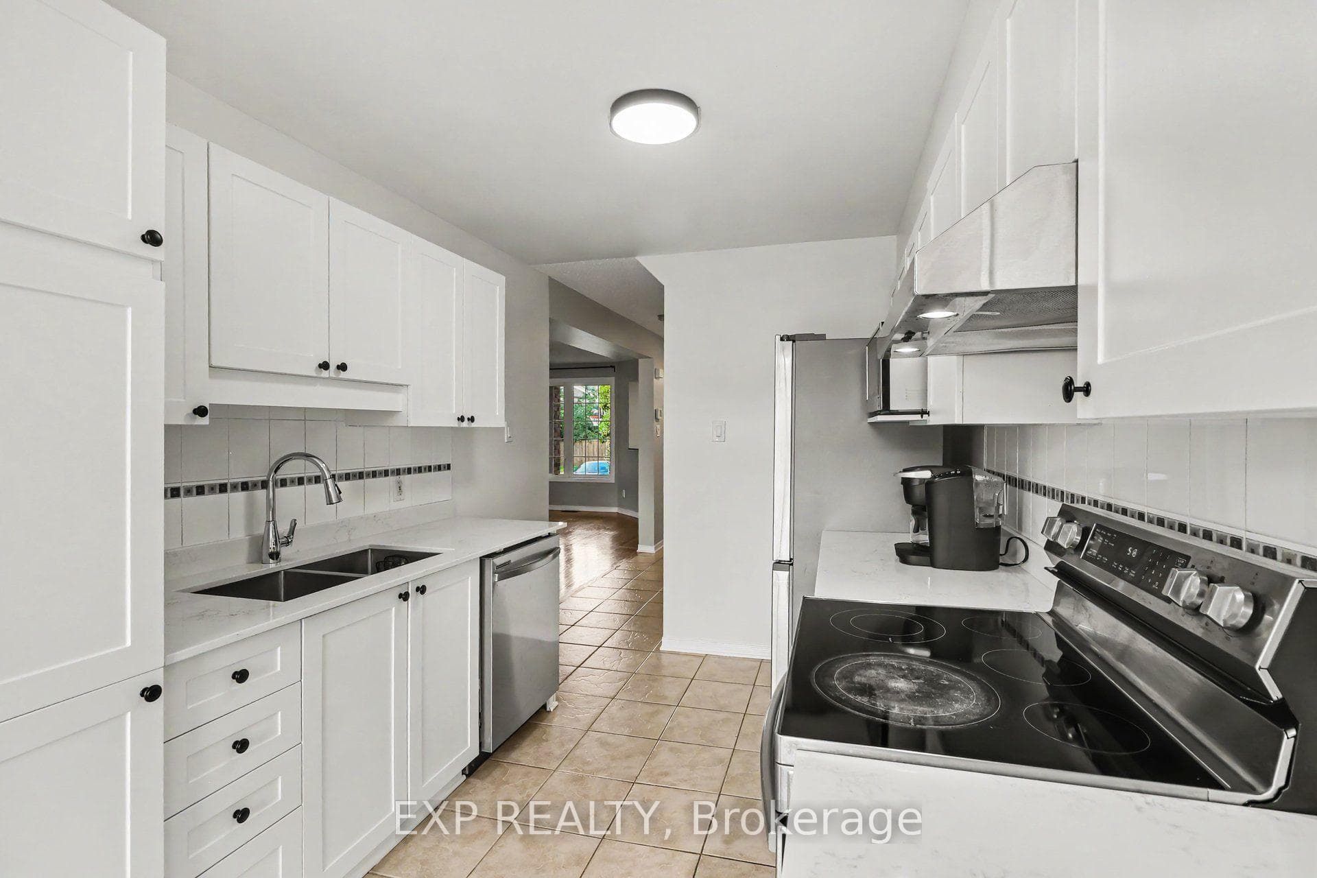 203 Duntroon Circle photo 11