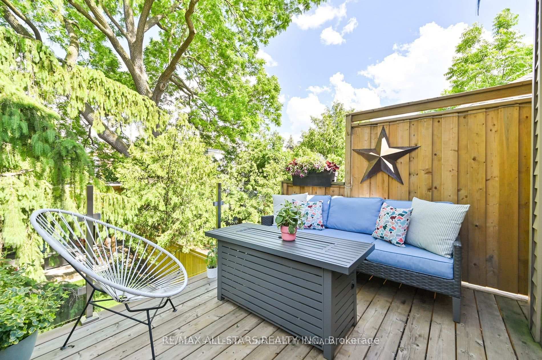 45 Arlington Avenue photo 17