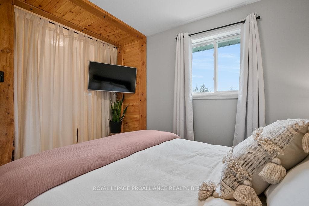 678 Ray Road photo 21