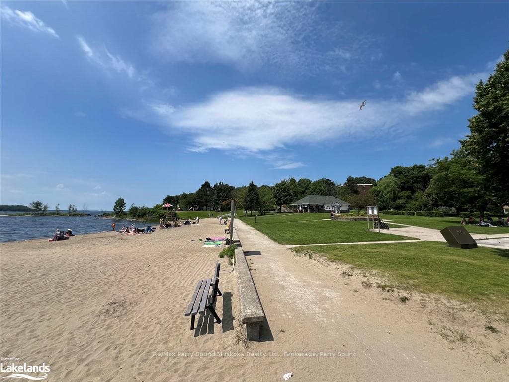 2 GEORGIAN BAY Avenue photo 41