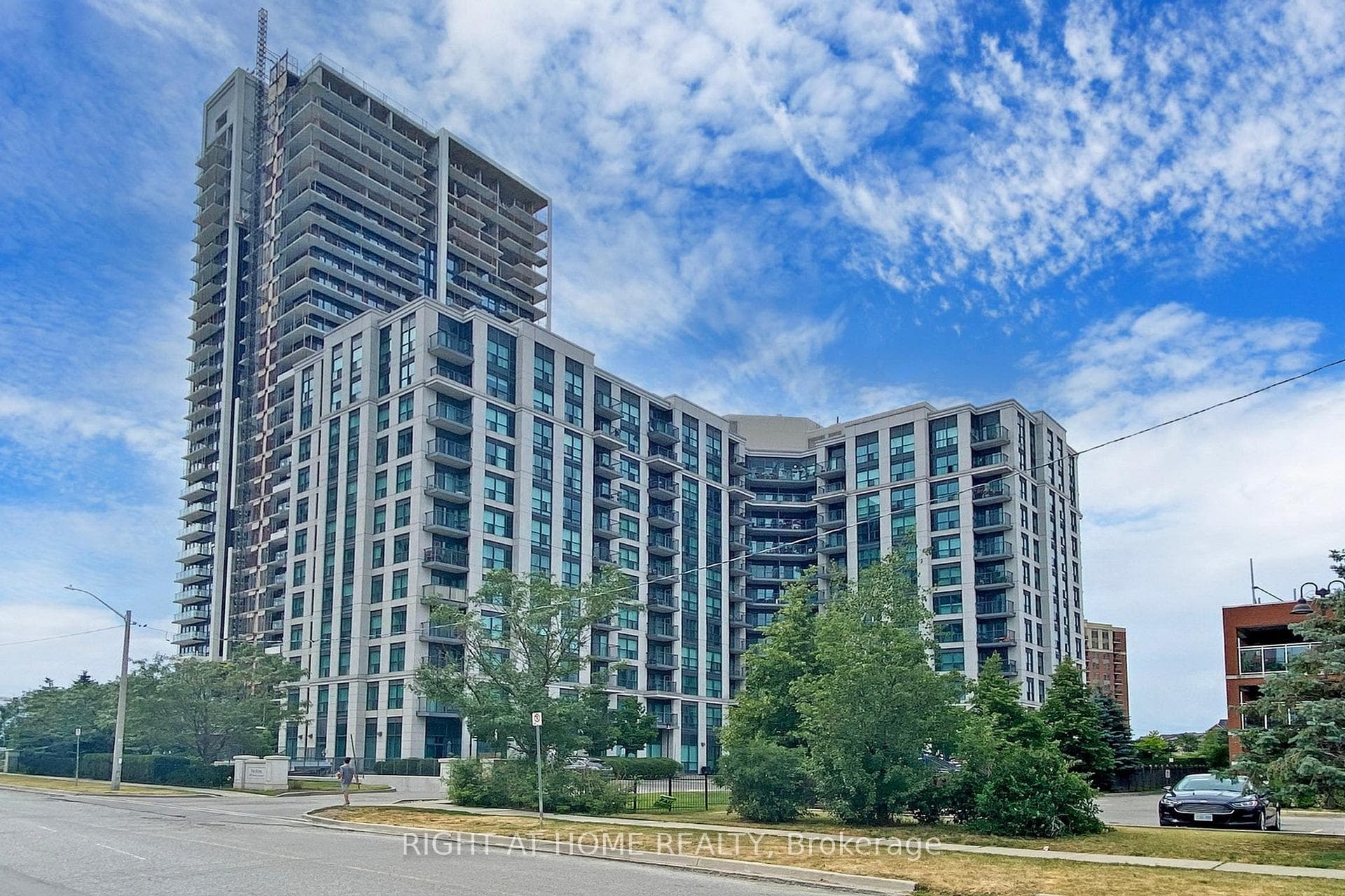 185 Oneida Crescent Unit PH11 photo 1