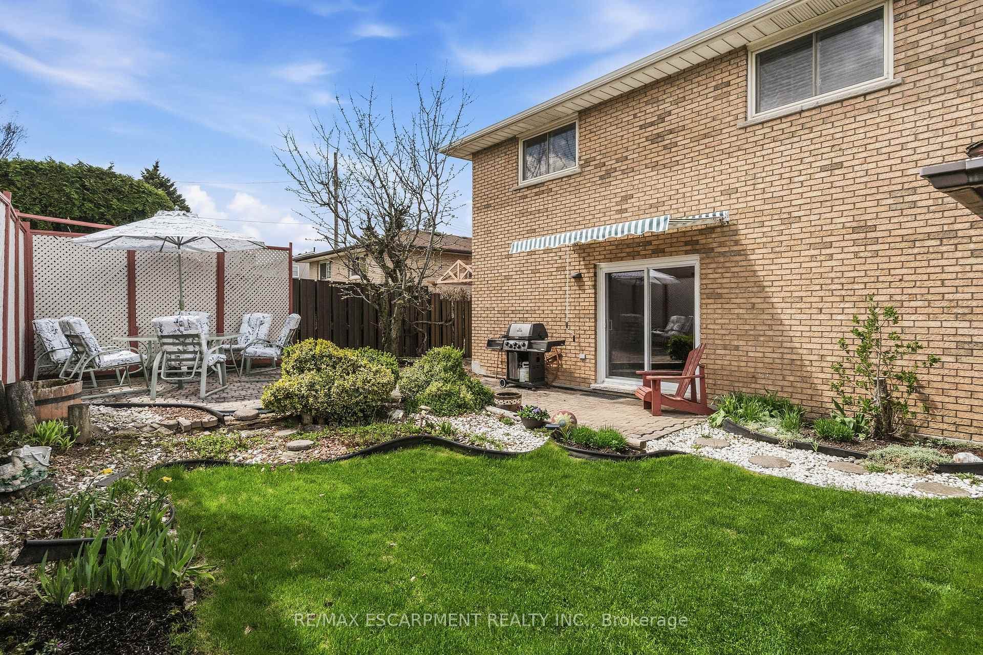 263 Guildwood Drive photo 45