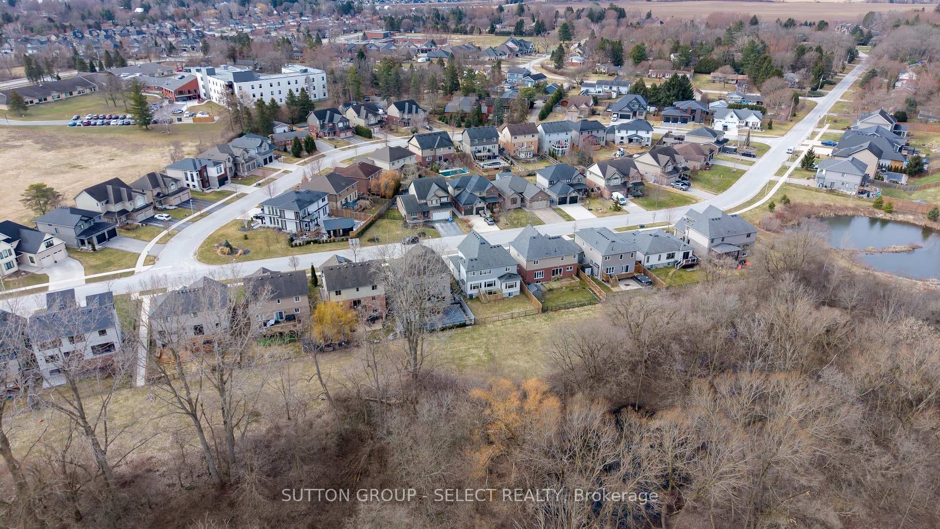 211 Union Avenue photo 38