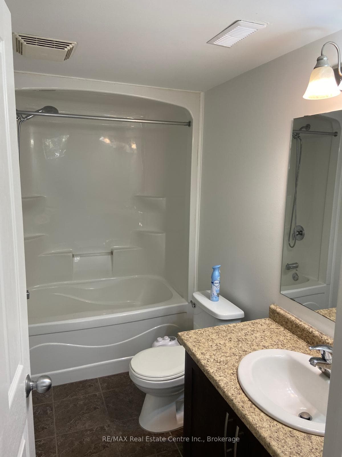 32 Elmsdale Drive Unit 3B photo 6