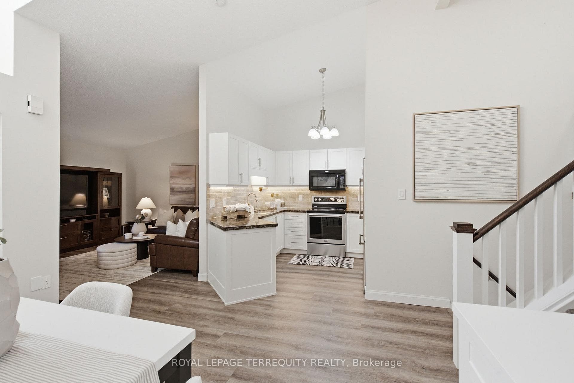 1765 Dufferin Street photo 9