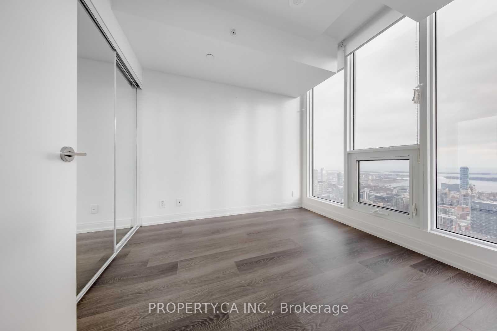 181 Dundas Street Unit PH10 photo 8