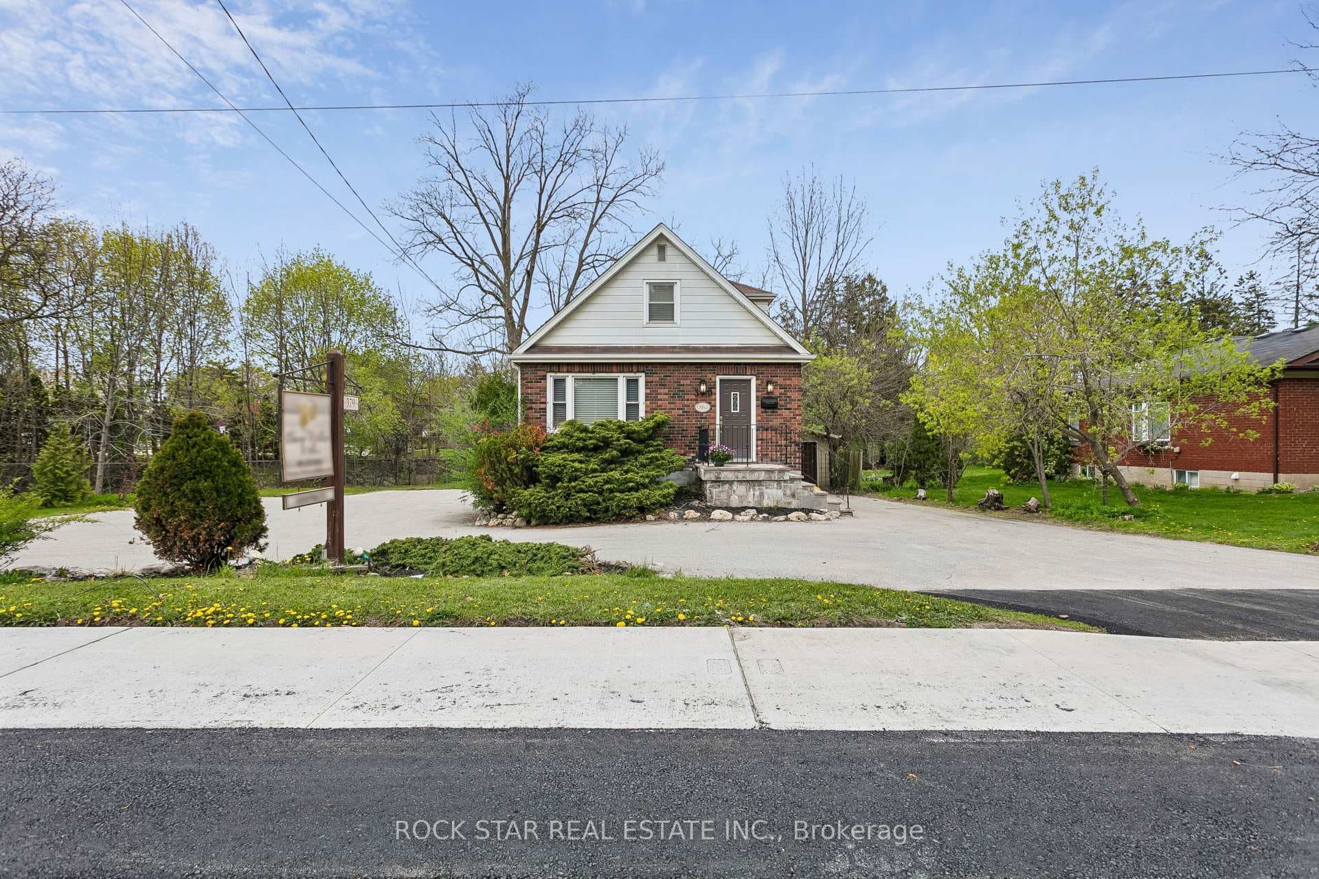 379 Ontario Street photo 1