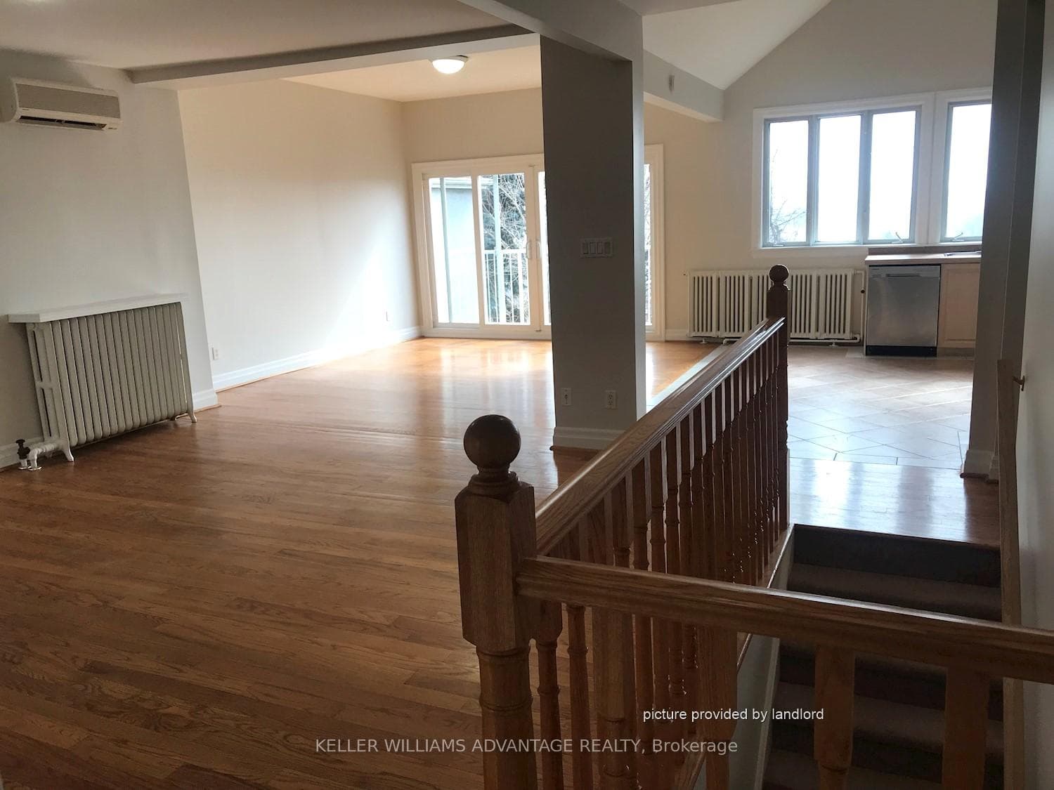 69 Regal Road Unit Upper photo 8
