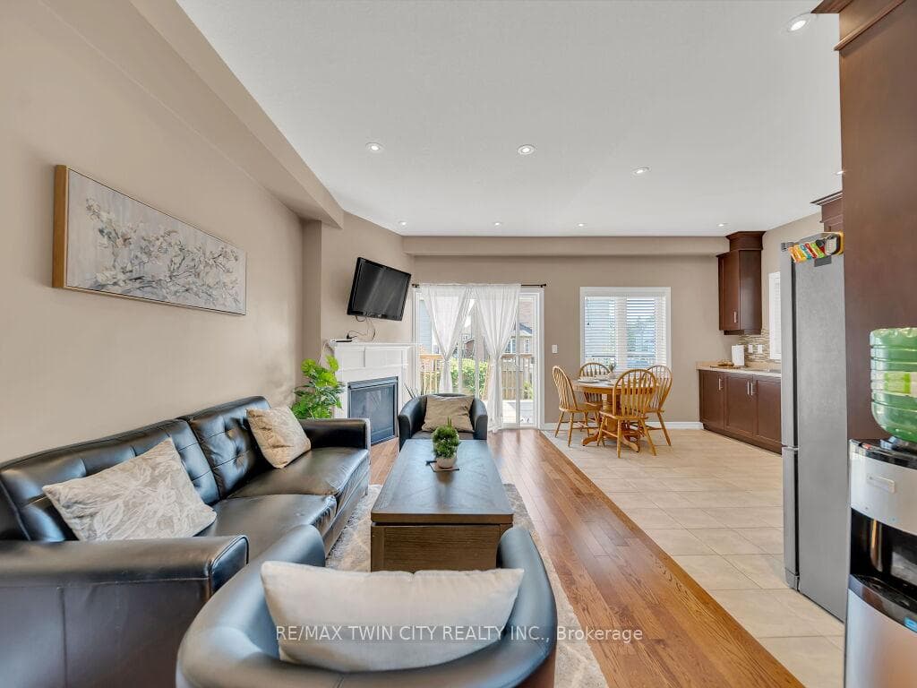 13 Goodall Court photo 5