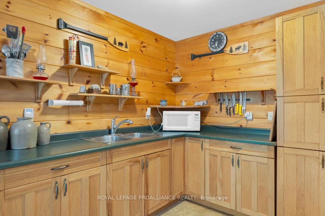 679 Sulphide Road photo 12