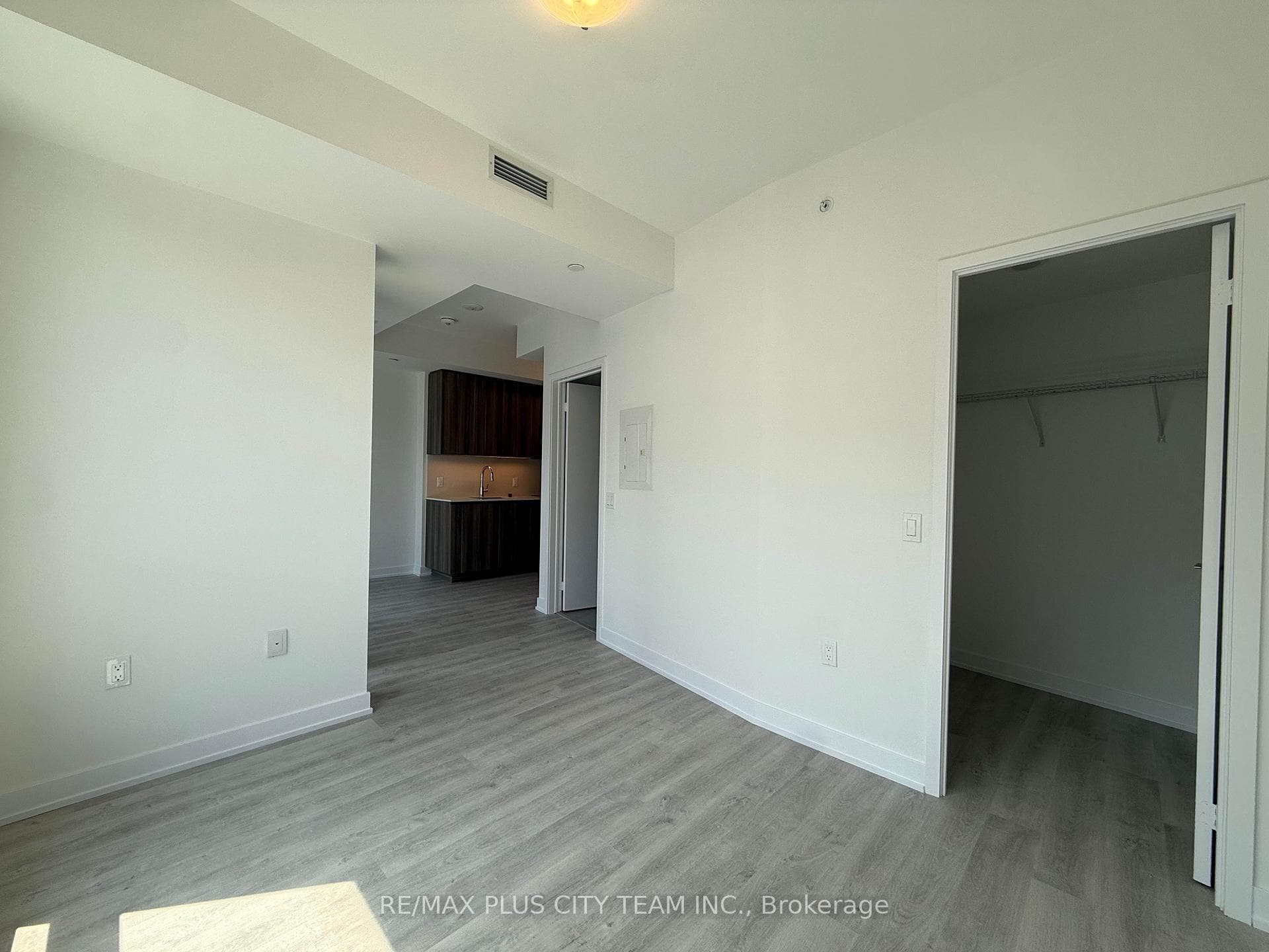 15 Richardson Street Unit 1007 photo 5