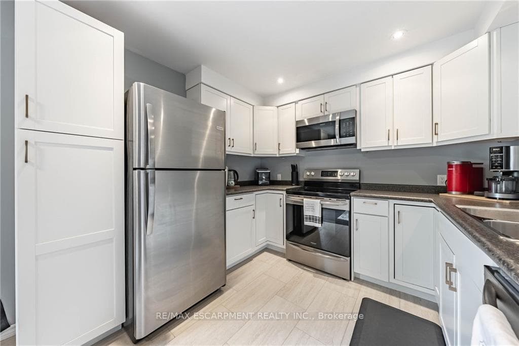 1255 Upper Gage Avenue Unit 15 photo 9