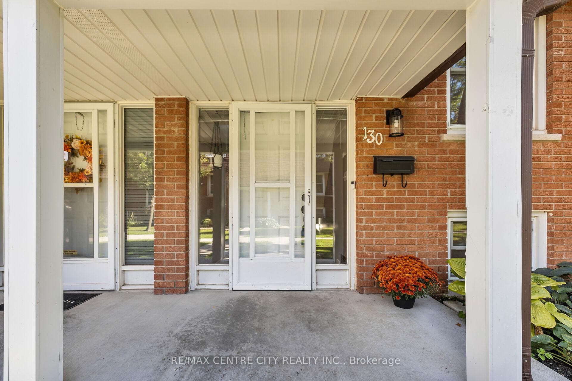 130 Gardenwood Drive photo 2