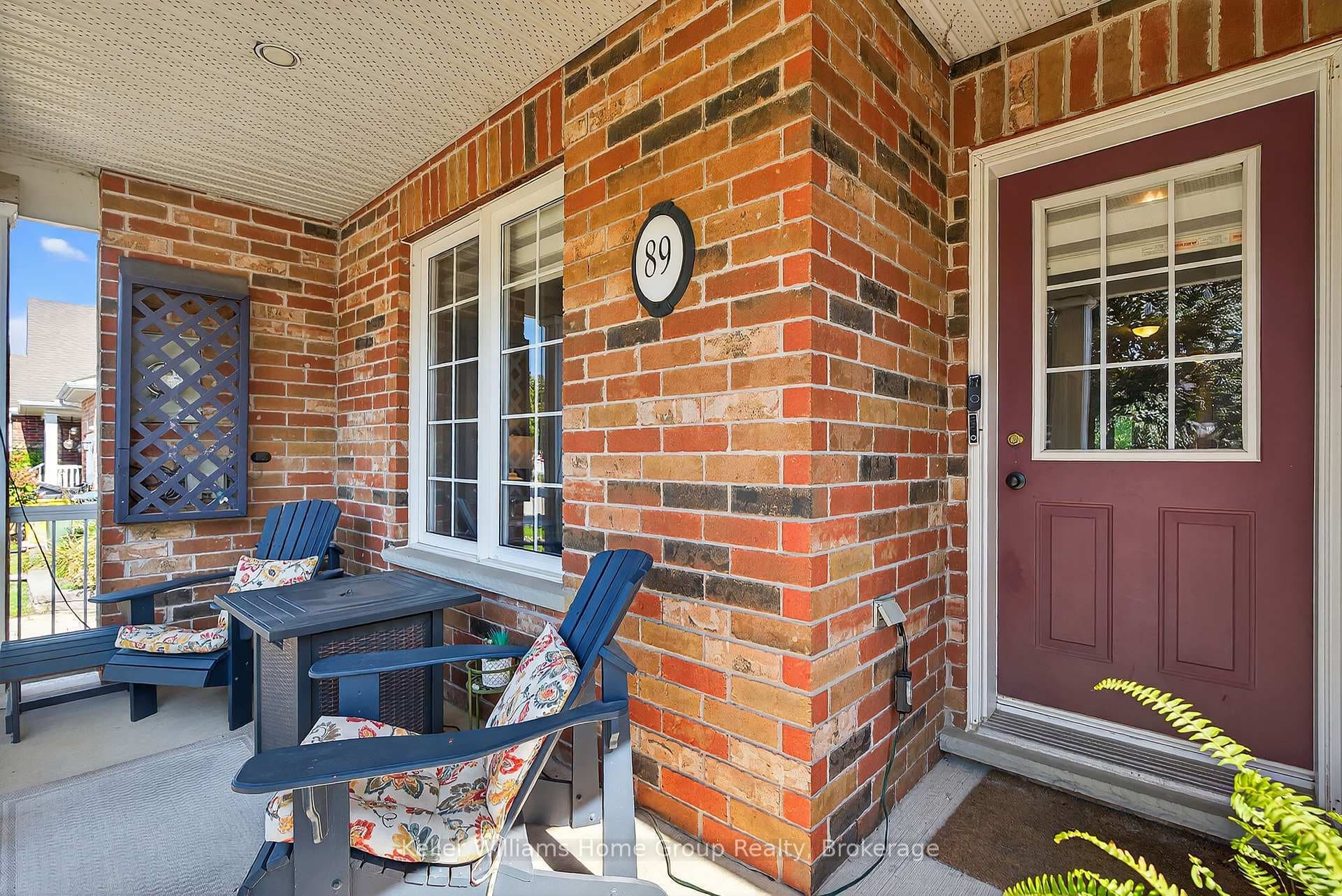 89 Schroder Crescent photo 1