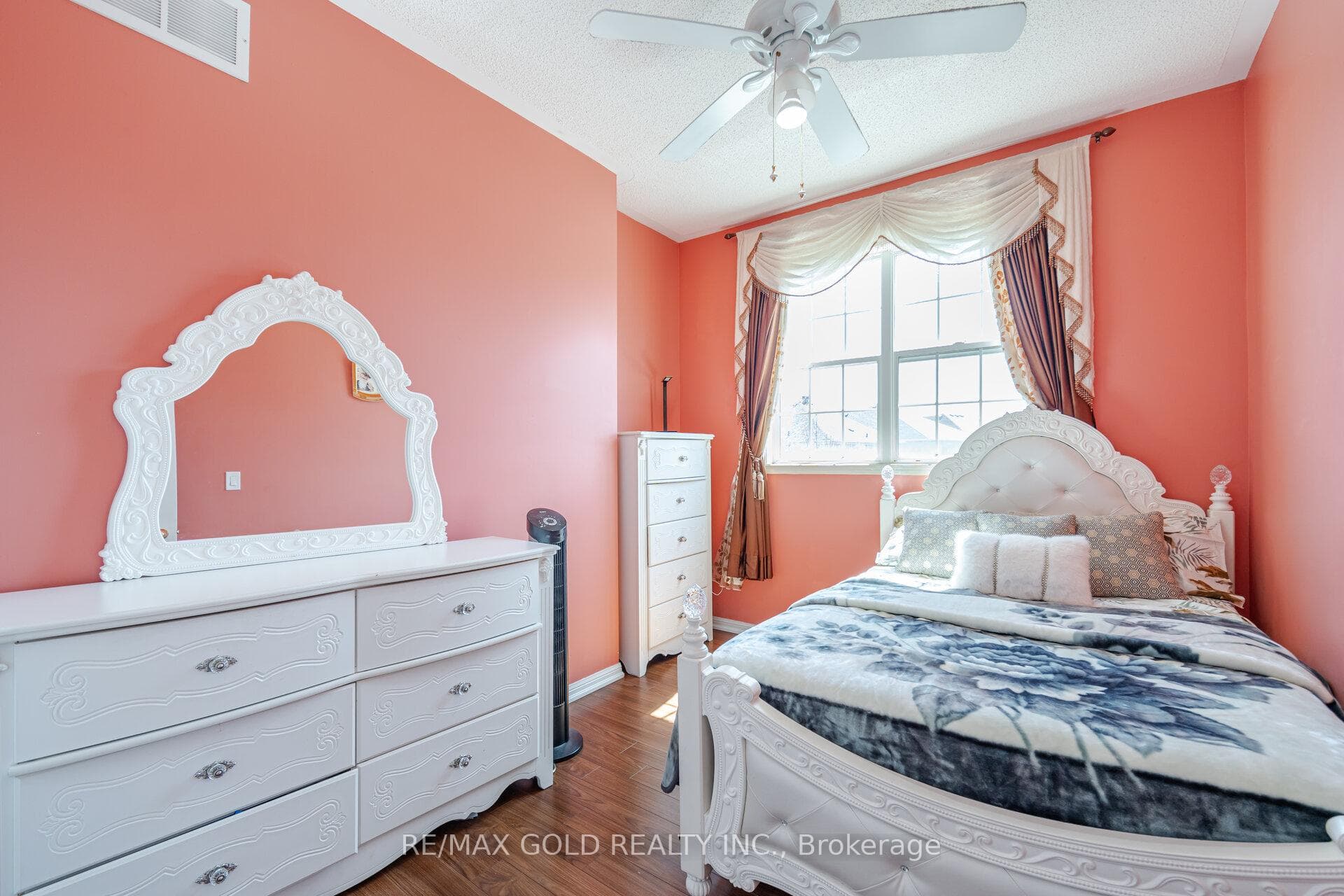 59 Eastway Street photo 22