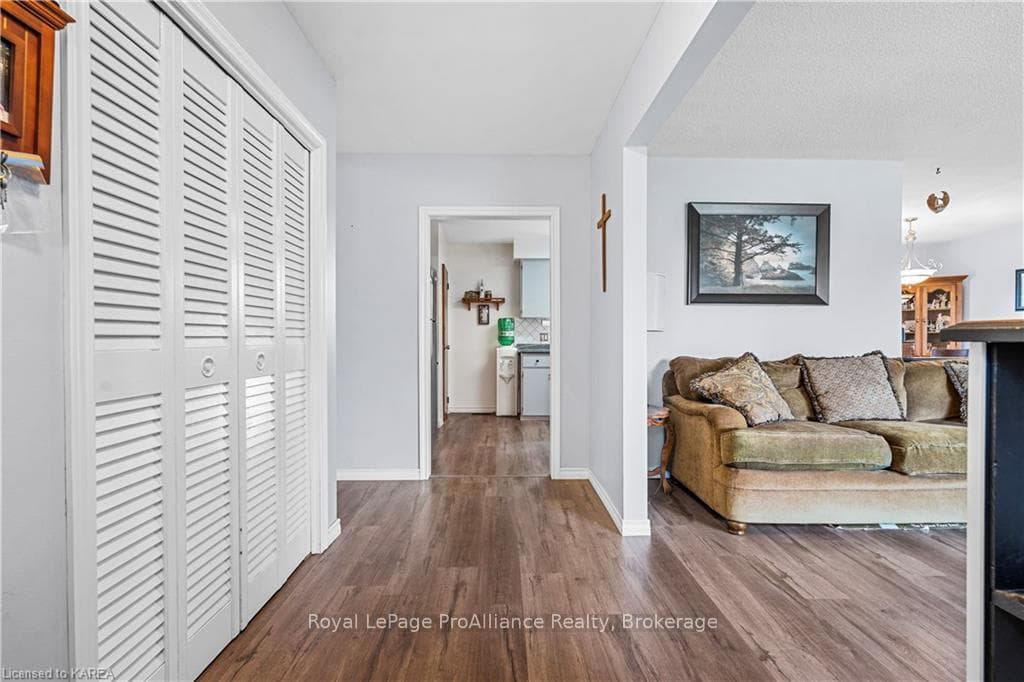 67 BRISCOE Street photo 6