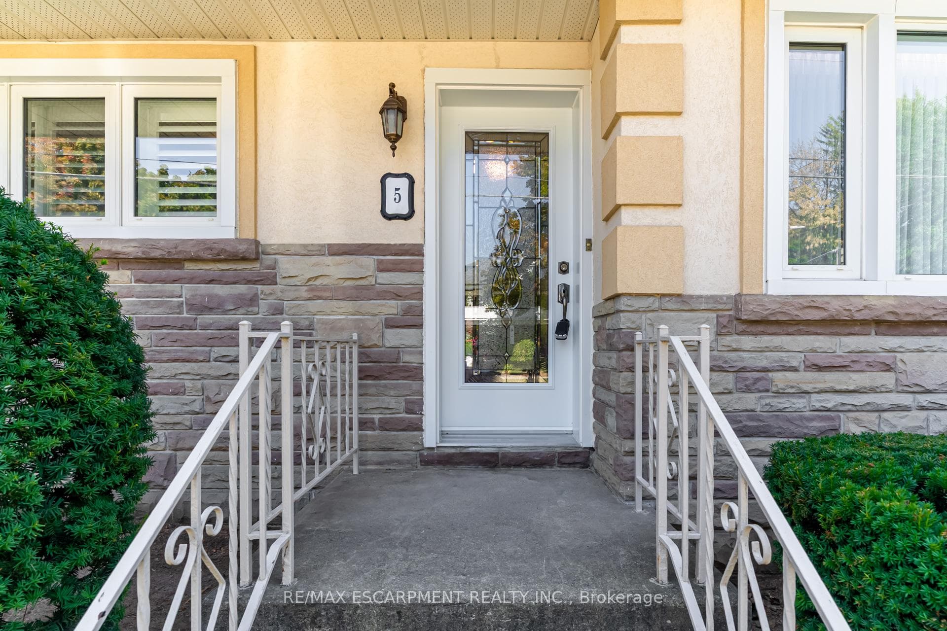 5 Albert Street photo 4