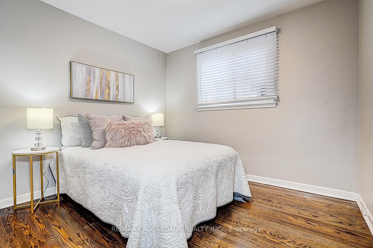78 Fred Varley Drive photo 30