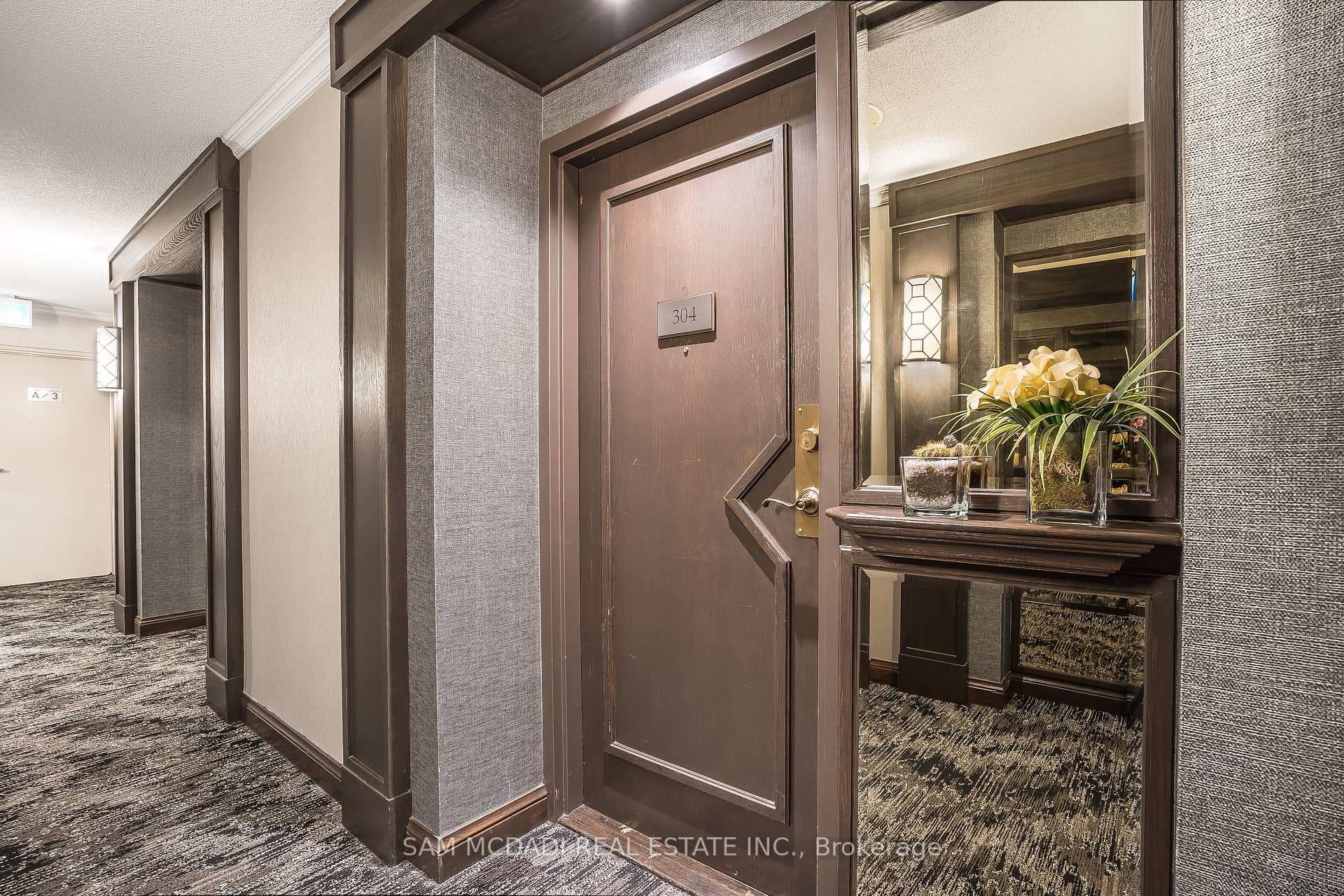 5444 Yonge Street Unit 304 photo 3